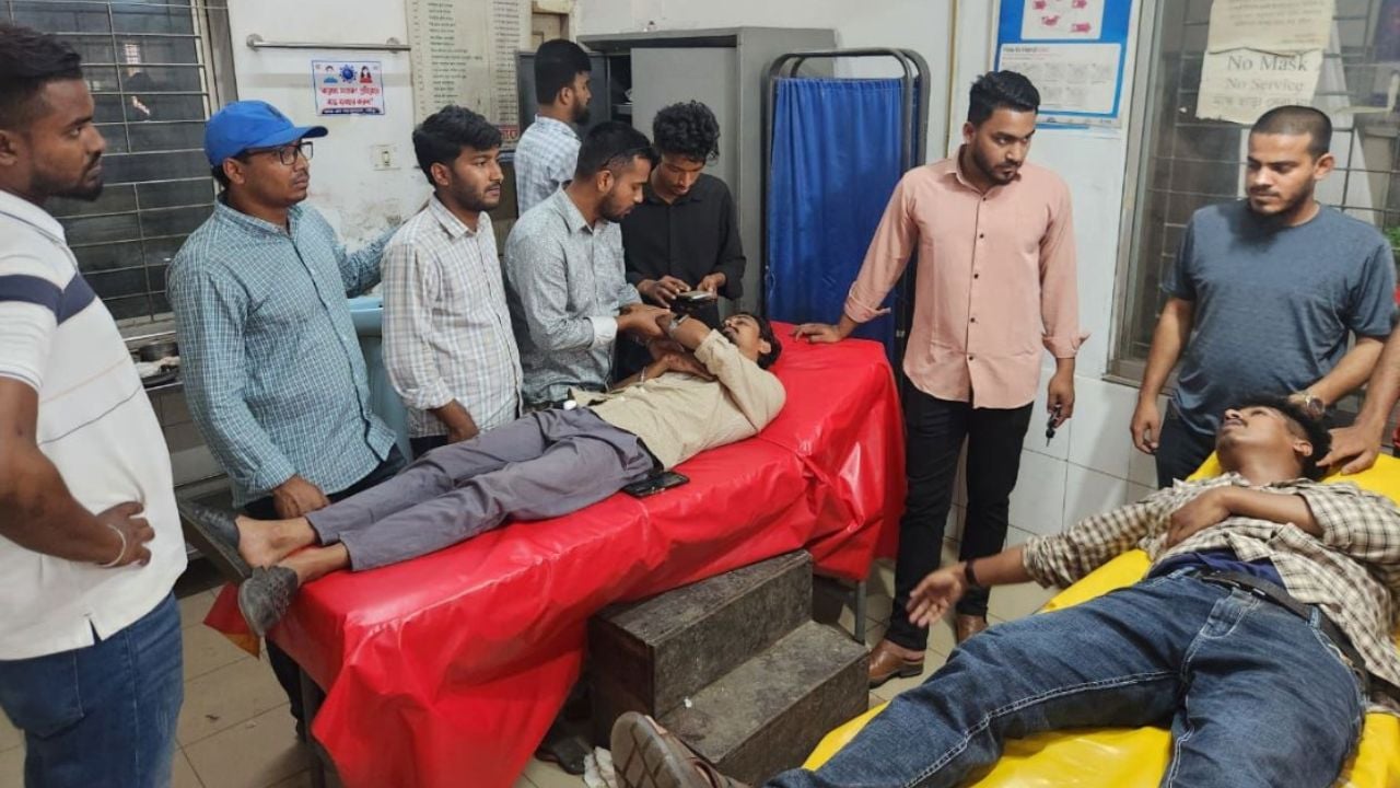 লক্ষ্মীপুরে তেল ব্যবসায়ীর হামলায় দুই ছাত্রদল নেতা আহত