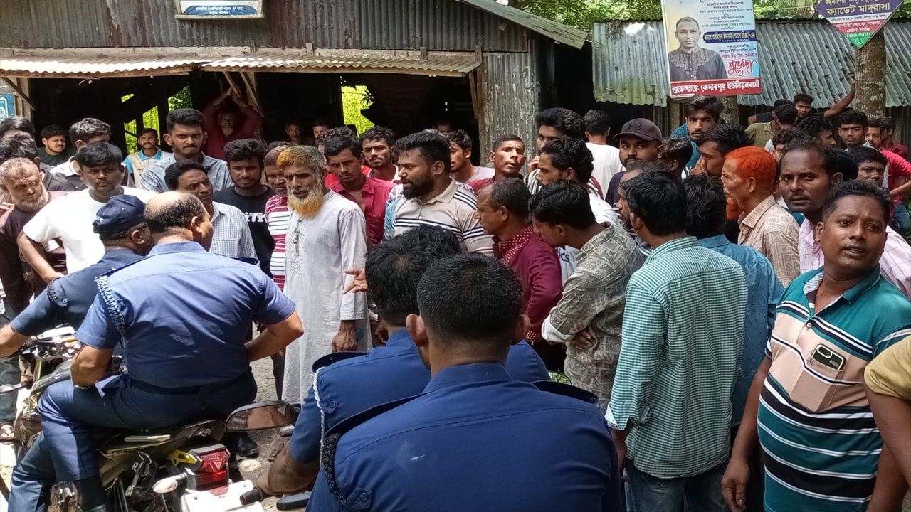 বাবুগঞ্জে বিএনপির দুই পক্ষের সংঘর্ষ, আহত ৫