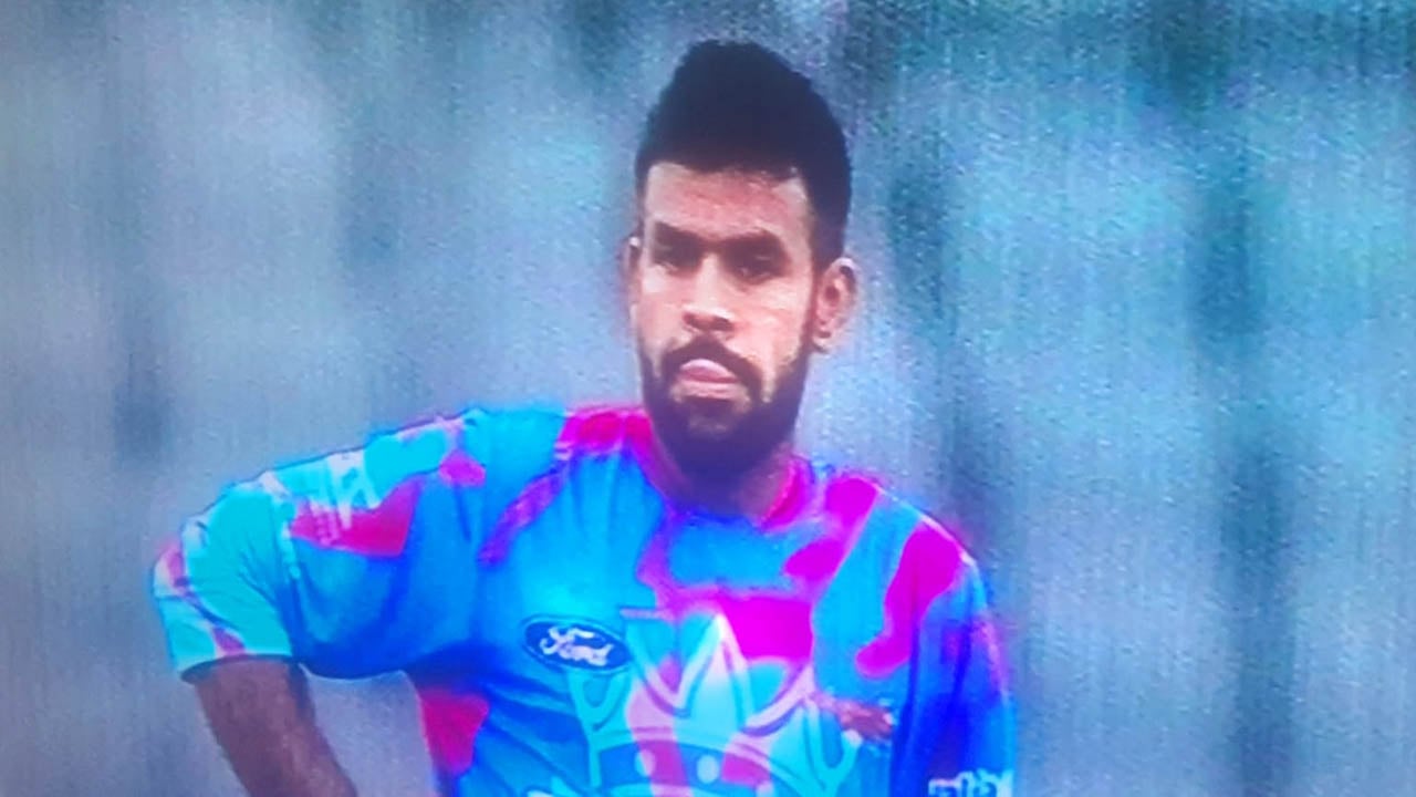 উসমানের ব্যাটে প্রথম সেঞ্চুরি