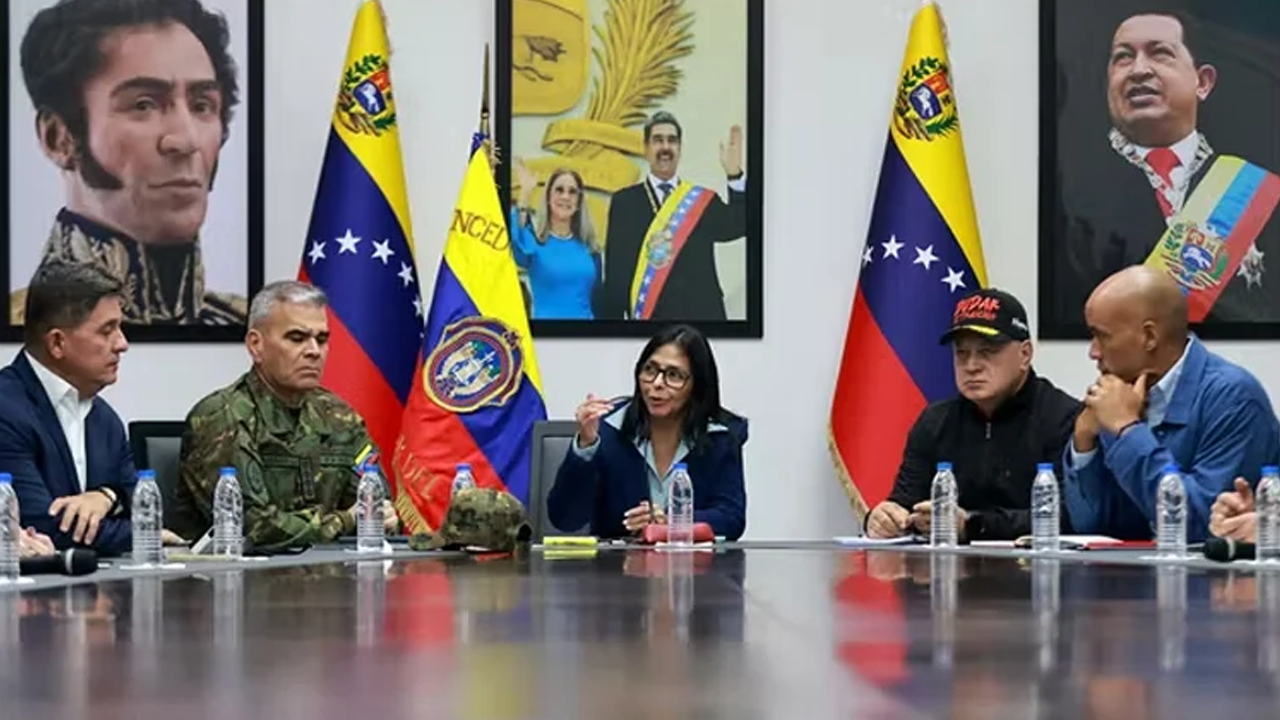 স্পেন-ফ্রান্সের তেল কোম্পানির সঙ্গে ভেনেজুয়েলার প্রেসিডেন্টের বৈঠক