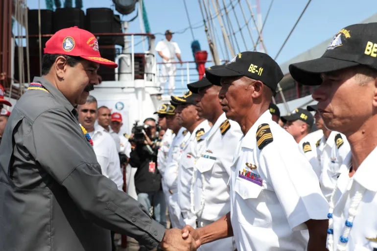 উপকূলে যুদ্ধজাহাজ ও ড্রোন মোতায়েন ভেনেজুয়েলার