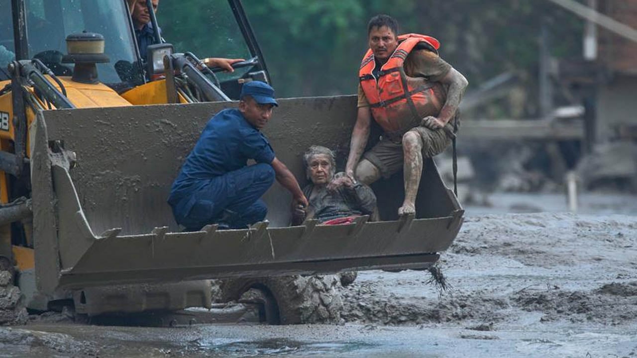 প্রত্যক্ষদর্শীদের বর্ণনায় নেপালের বন্যা