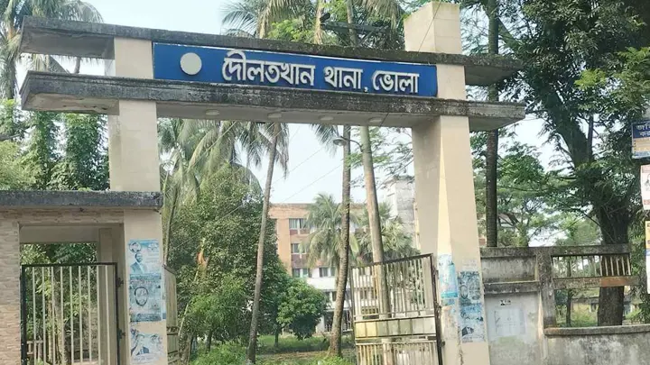 দৌলতখানে রাস্তার পাশ থেকে যুবকের লাশ উদ্ধার