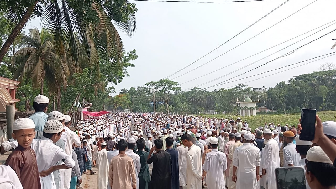 দৌলতখানে সাইবের হাটের বড় হুজুরের জানাজা সম্পন্ন