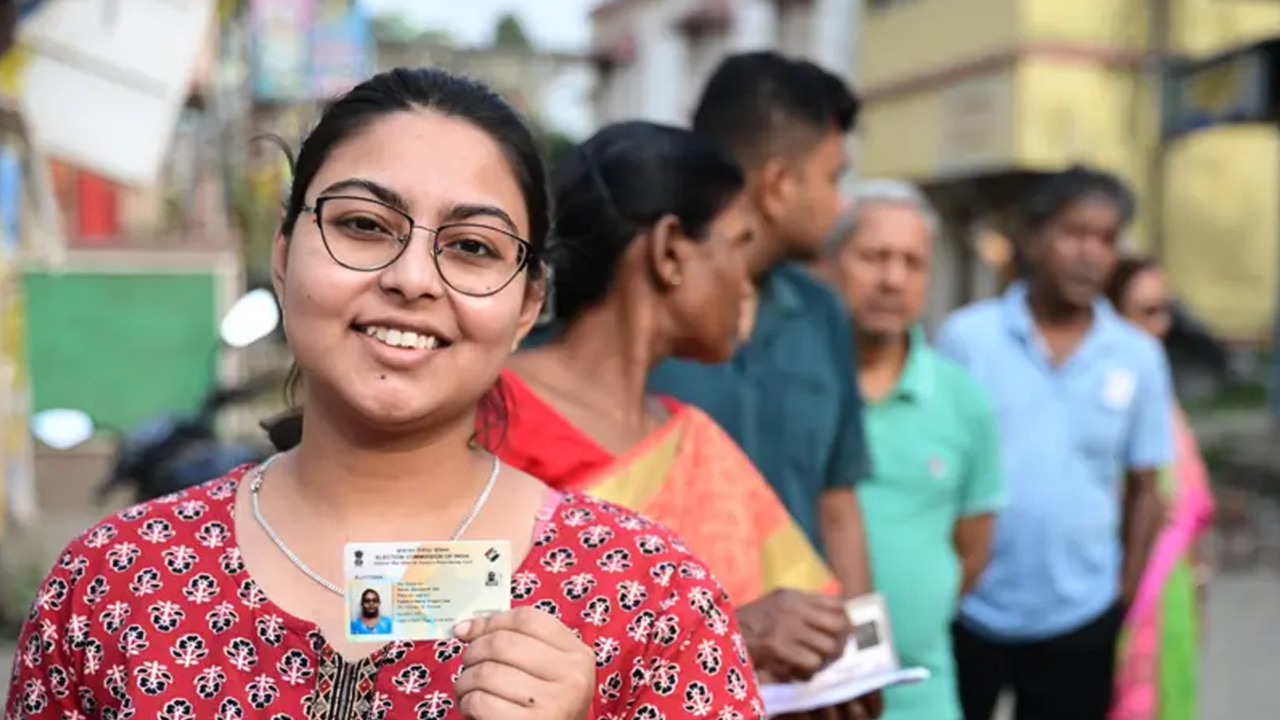 পশ্চিমবঙ্গে দ্বিতীয় দফায় ভোট গ্রহণ শুরু
