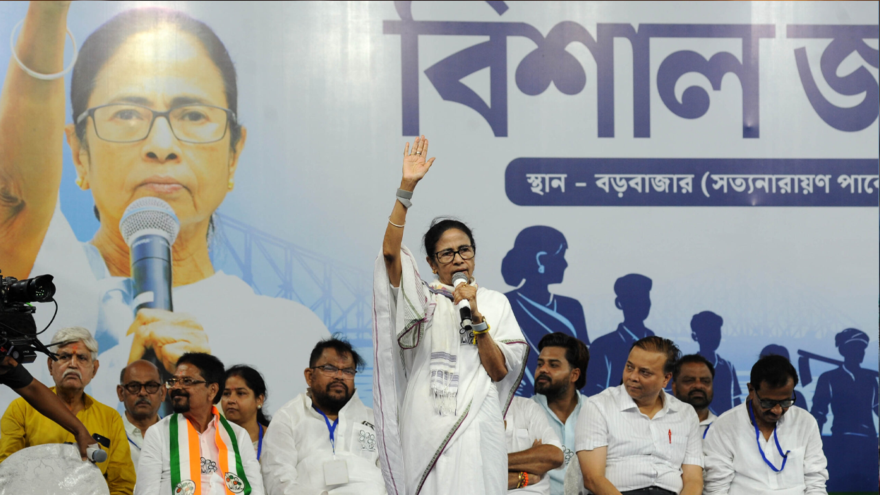 পশ্চিমবঙ্গের নির্বাচন: ২৩০-এর বেশি আসনে জিততে চায় মমতার দল