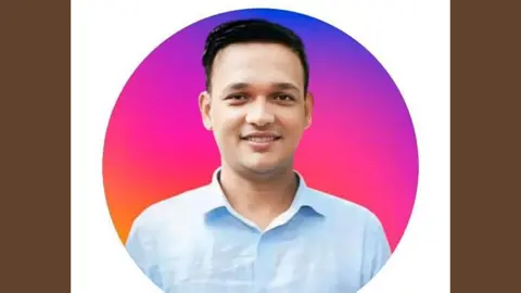 মামলা নেওয়ায় ওসিকে পেটানোর হুমকি দিল শীর্ষ সন্ত্রাসী ওয়াকিল 