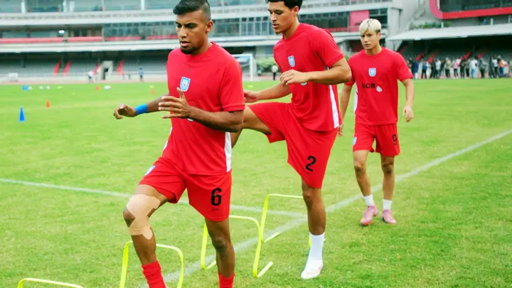 রক্ষণ সামলে শিরোপা জিততে চায় বাংলাদেশ