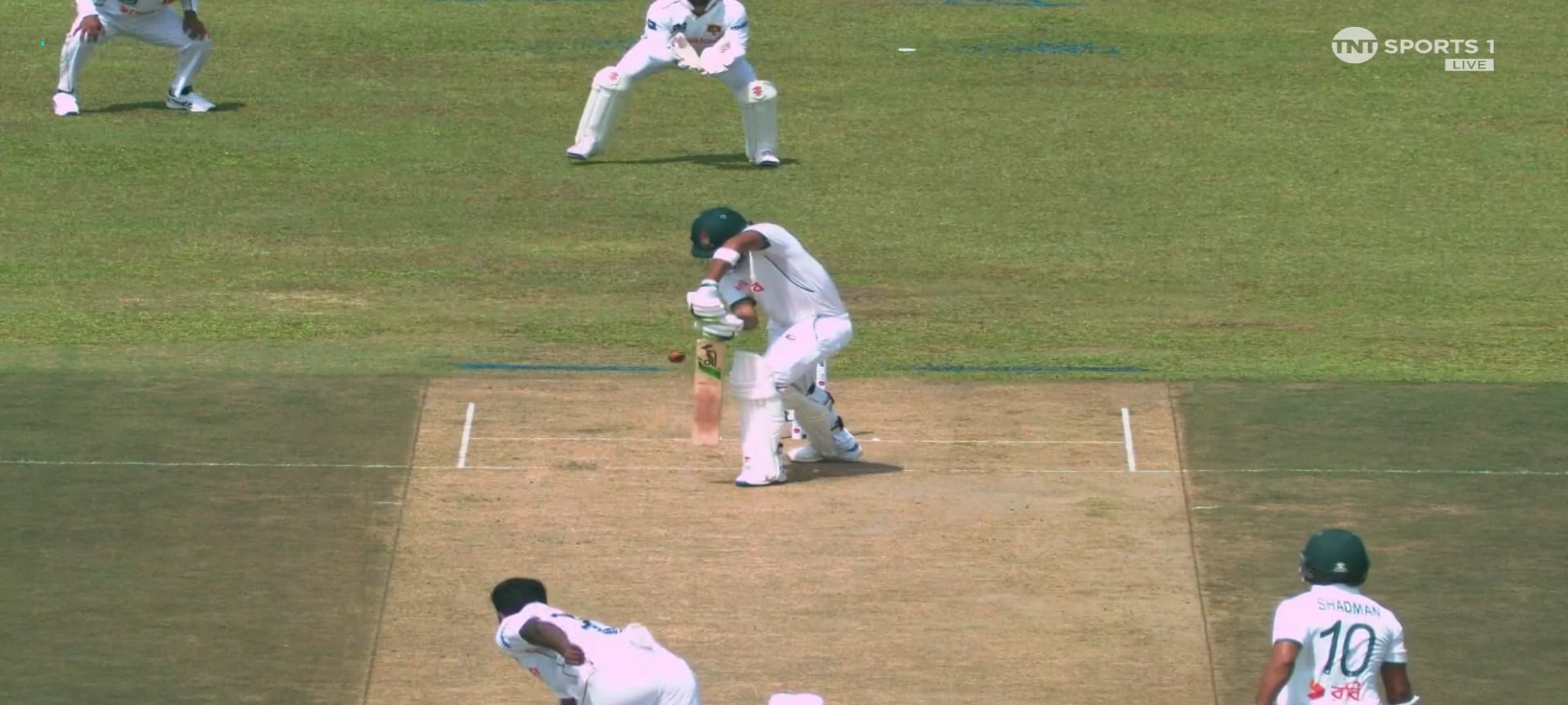 বিজয় আউট
