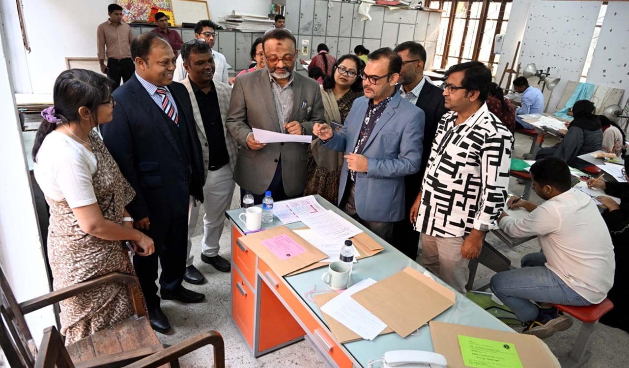 ঢাবি চারুকলা ইউনিটের ভর্তি পরীক্ষা অনুষ্ঠিত