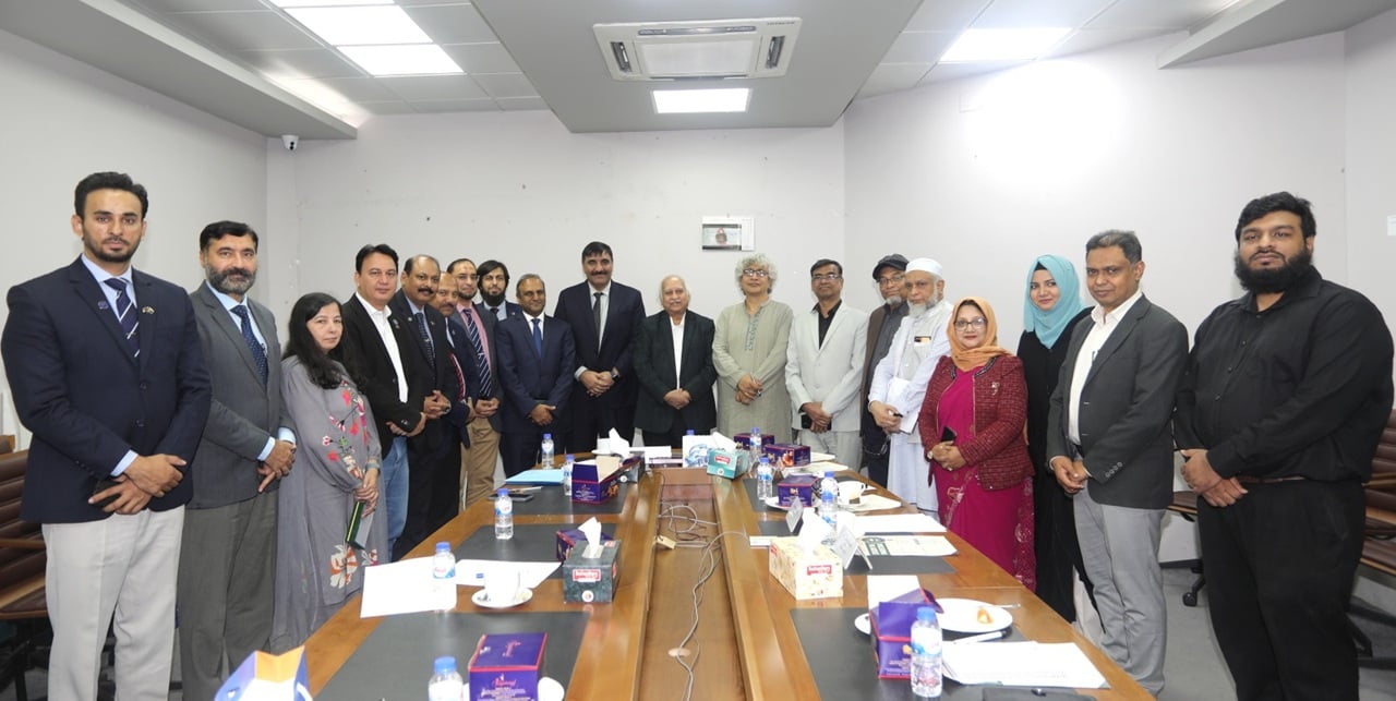 ইউজিসি চেয়ারম্যানের সঙ্গে পাকিস্তান এইচইসি প্রতিনিধিদলের বৈঠক