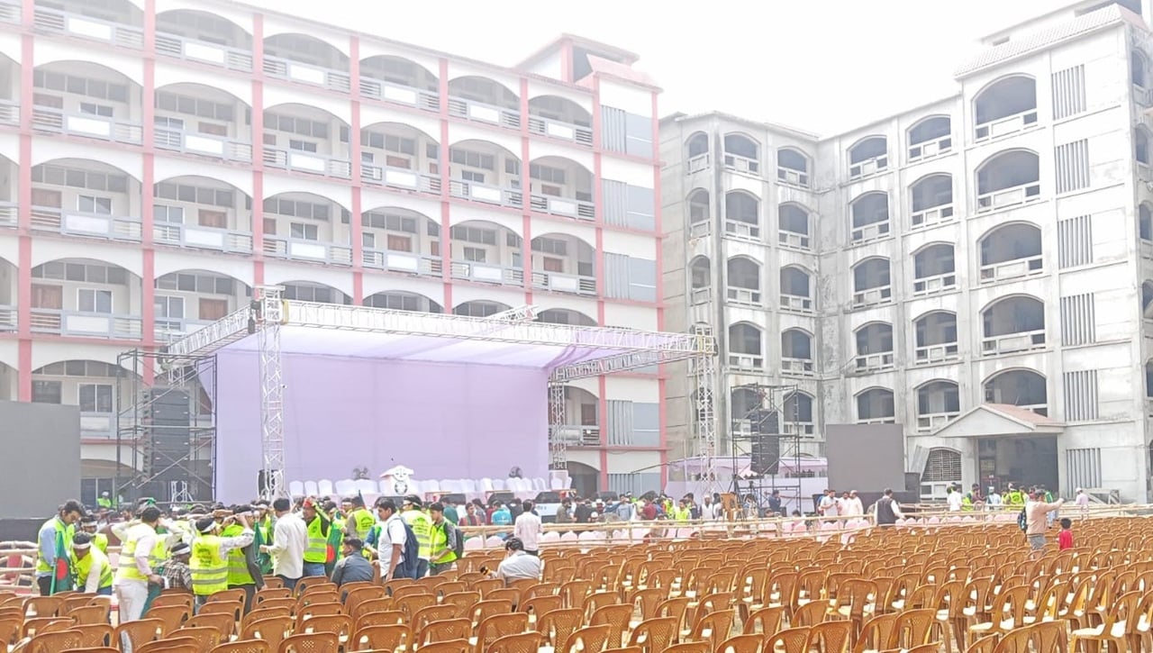 জামায়াত আমিরের জনসভার জন্য প্রস্তুত মিরপুরের আদর্শ স্কুল মাঠ