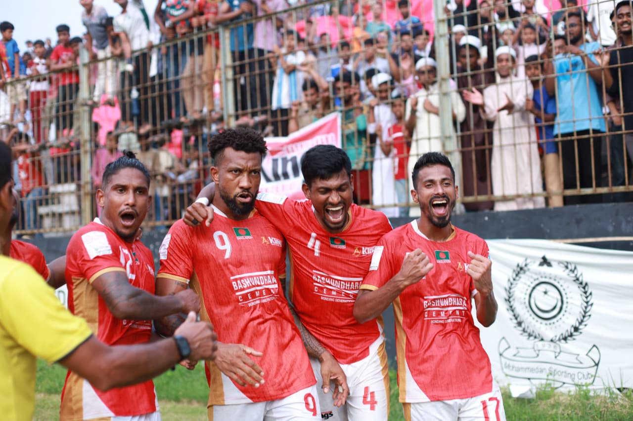 আবাহনীকে হারিয়ে চ্যাম্পিয়ন কিংস