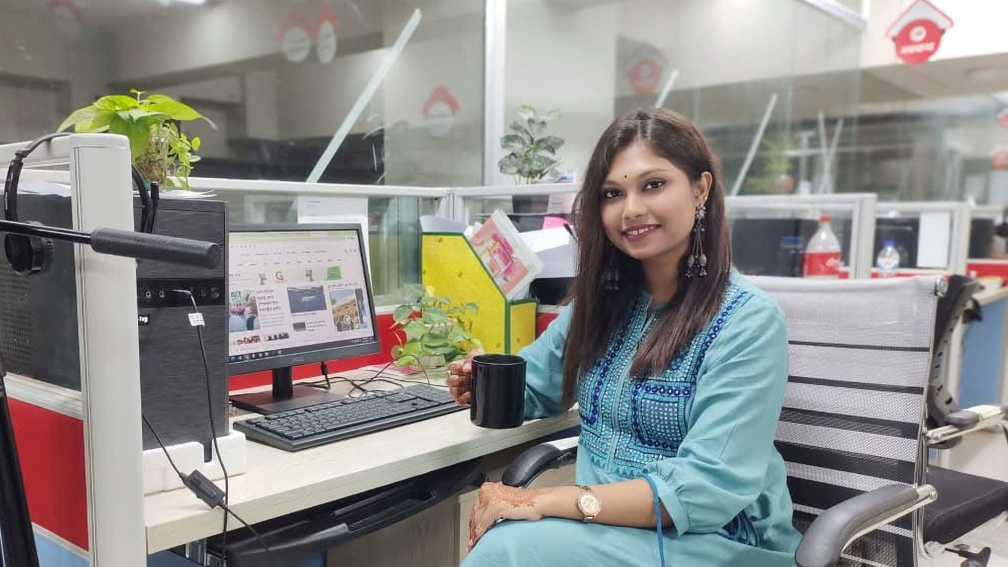 মডেল: আয়েশা অর্থি