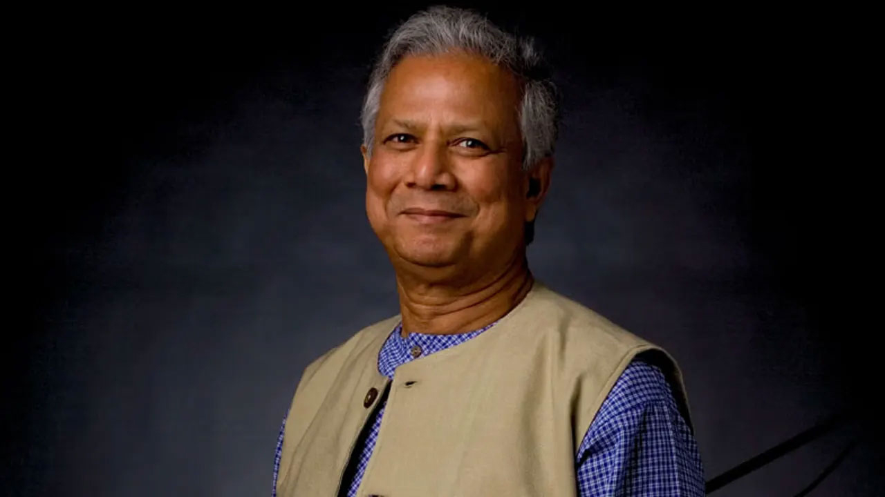 ঢাকার পথে প্রধান উপদেষ্টা