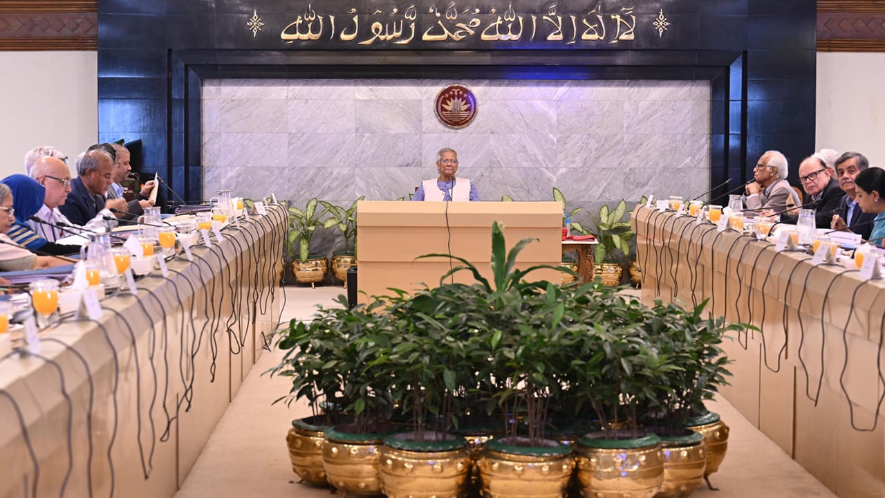 তিন উপদেষ্টার সম্পদ কমেছে