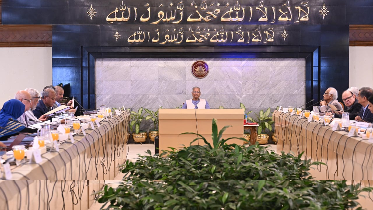 যে উপদেষ্টাদের সম্পদ বেড়েছে