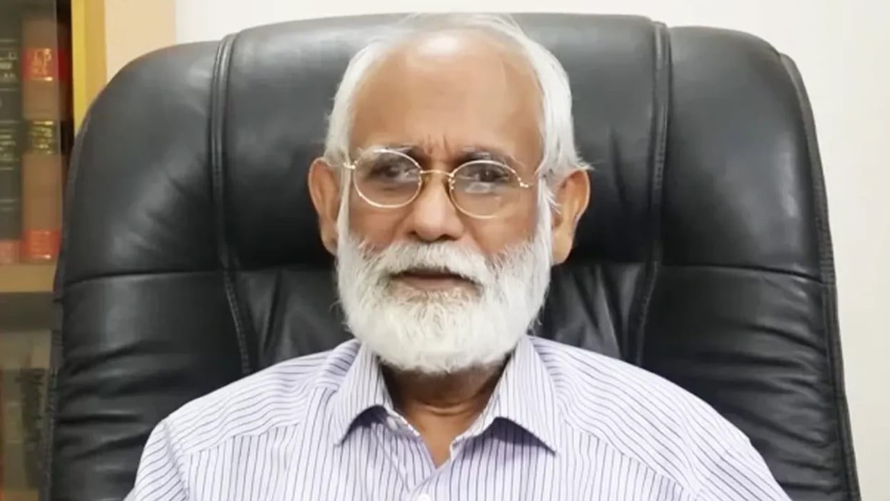 আমি অসুস্থ, কারো নজরদারিতে নেই: জেড আই খান পান্না