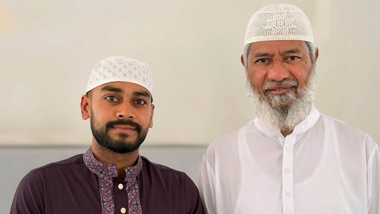 মিরাজের সঙ্গে ছবি, পোস্ট দিলেন জাকির নায়েক