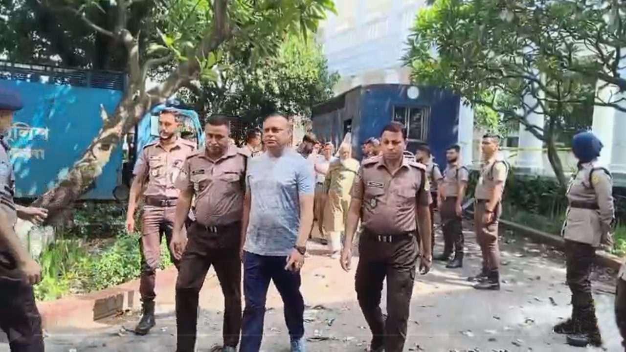 ইলিয়াস আলী গুমের ঘটনায় জিয়াউলকে গ্রেপ্তার দেখাল ট্রাইব্যুনাল