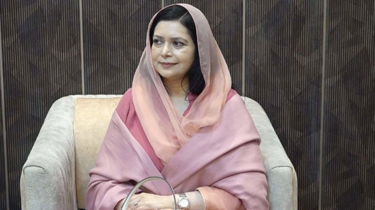 ঈদের পরদিন লন্ডন গেলেন জুবাইদা রহমান