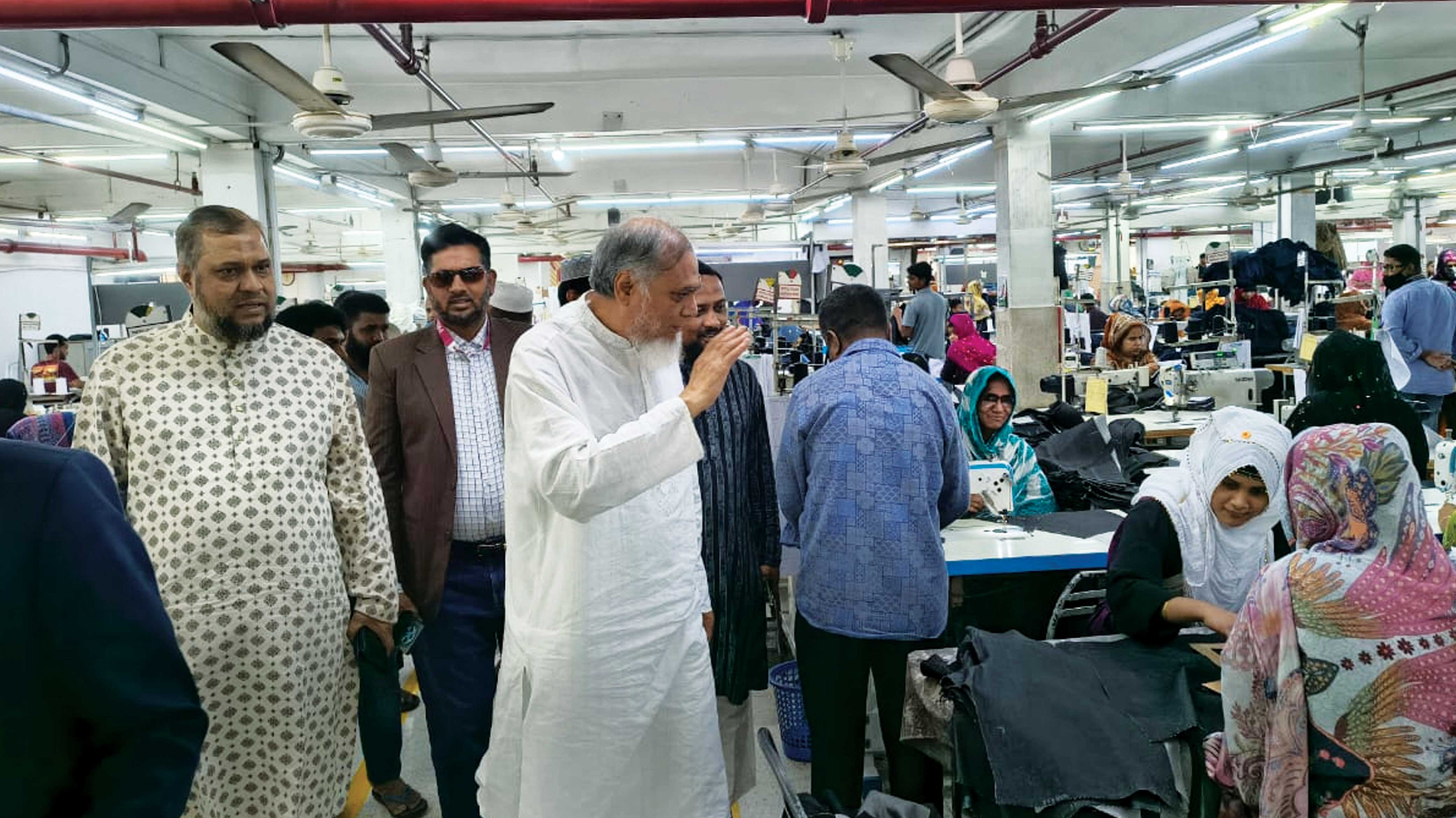 গার্মেন্টস শ্রমিকদের সঙ্গে ঢাকা-১২ আসনের প্রার্থী মিলনের মতবিনিময়