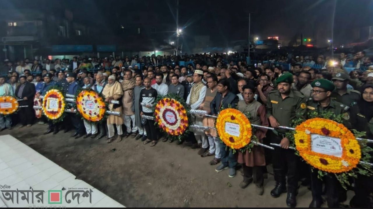 নেত্রকোনায় শহিদ মিনারে  ব্যতিক্রমী শ্রদ্ধা জানালেন এমপি হিলালী