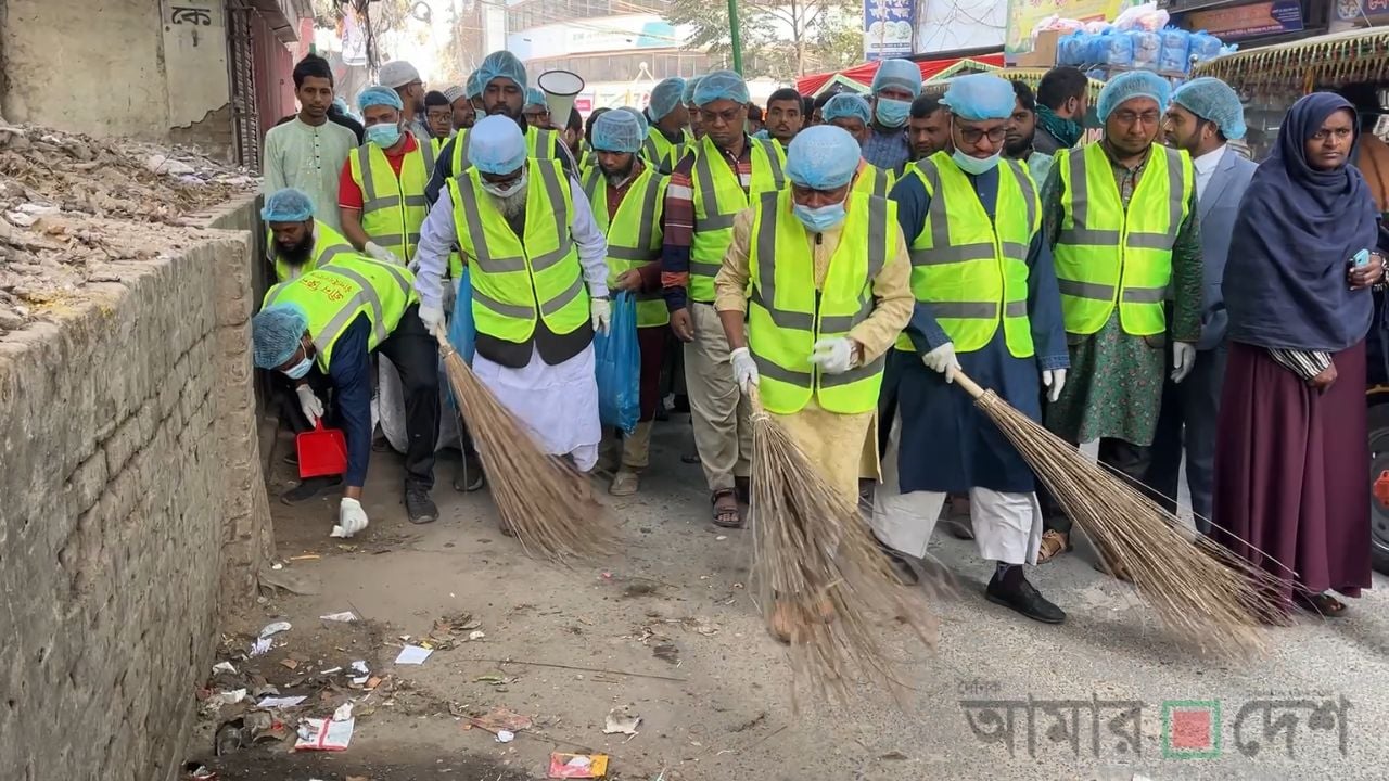 ‘ক্লিন-গ্রিন চাঁপাইনবাবগঞ্জ’ কার্যক্রমের উদ্বোধন