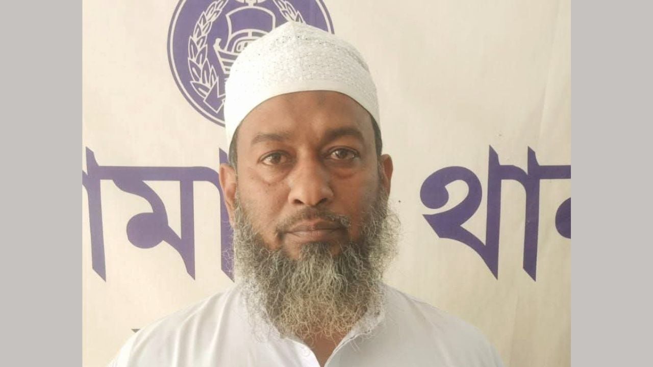 শিক্ষার্থীর শ্লীলতাহানির অভিযোগে মাদ্রাসা শিক্ষক আটক