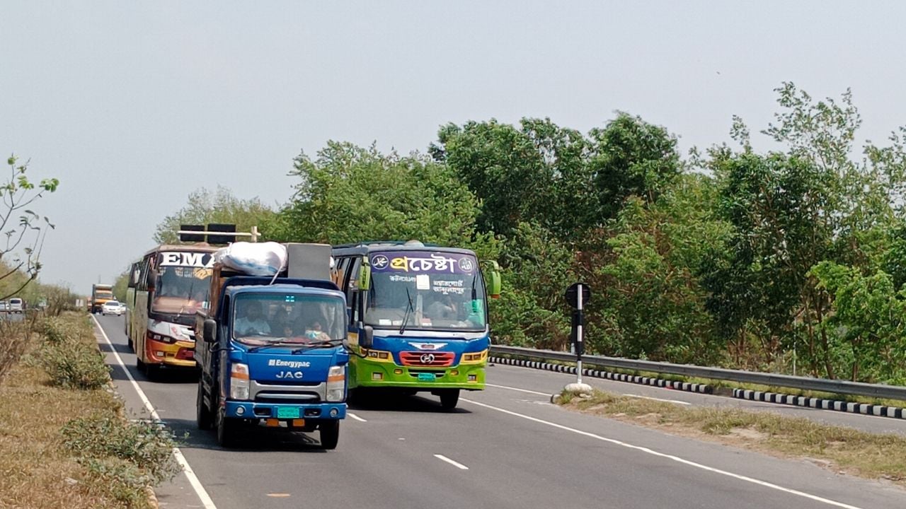ঈদযাত্রায় ঢাকা-ভাঙ্গা এক্সপ্রেসওয়েতে বেড়েছে যানবাহনের চাপ