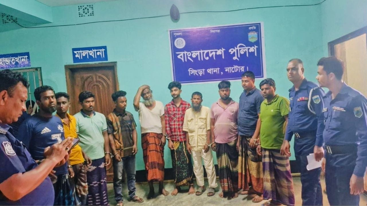 সিংড়ায় পুলিশের ওপর হামলার ঘটনায় মামলা, ১০ জন গ্রেপ্তার