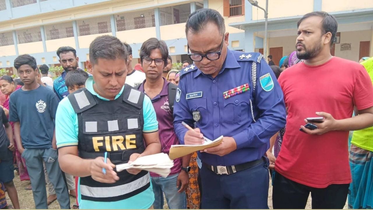 ধামরাই উপজেলা পরিষদের পুকুর থেকে নারীর লাশ উদ্ধার
