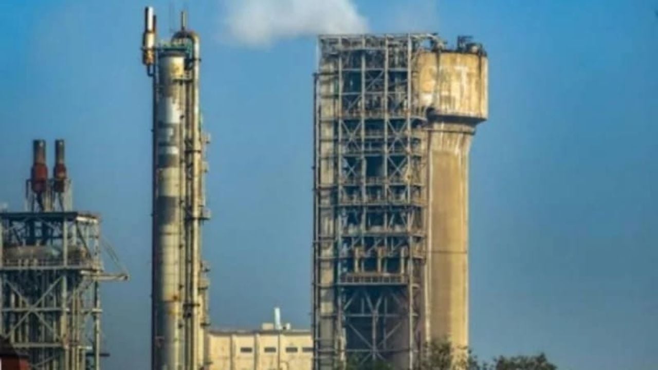 গ্যাস সংকটে দুটি কারখানার সার উৎপাদন বন্ধ