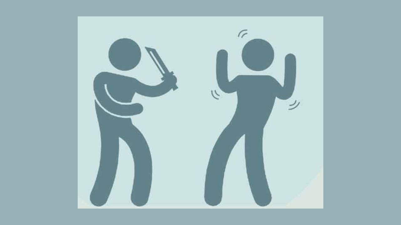 টঙ্গীতে ছিনতাইকারীর ছুরিকাঘাতে পুলিশ আহত, আটক ১