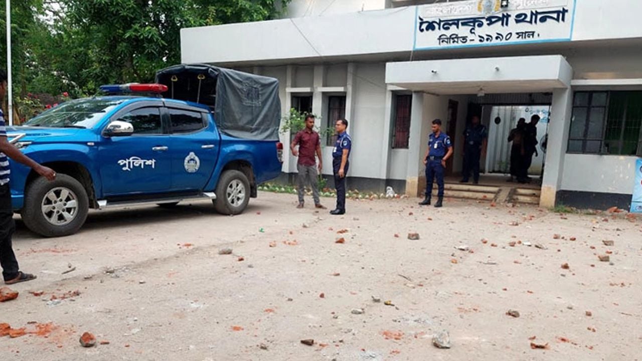 বিএন‌পির দুই গ্রু‌পের সংঘ‌র্ষে রণক্ষেত্র শৈলকূপা, আহত ২৩