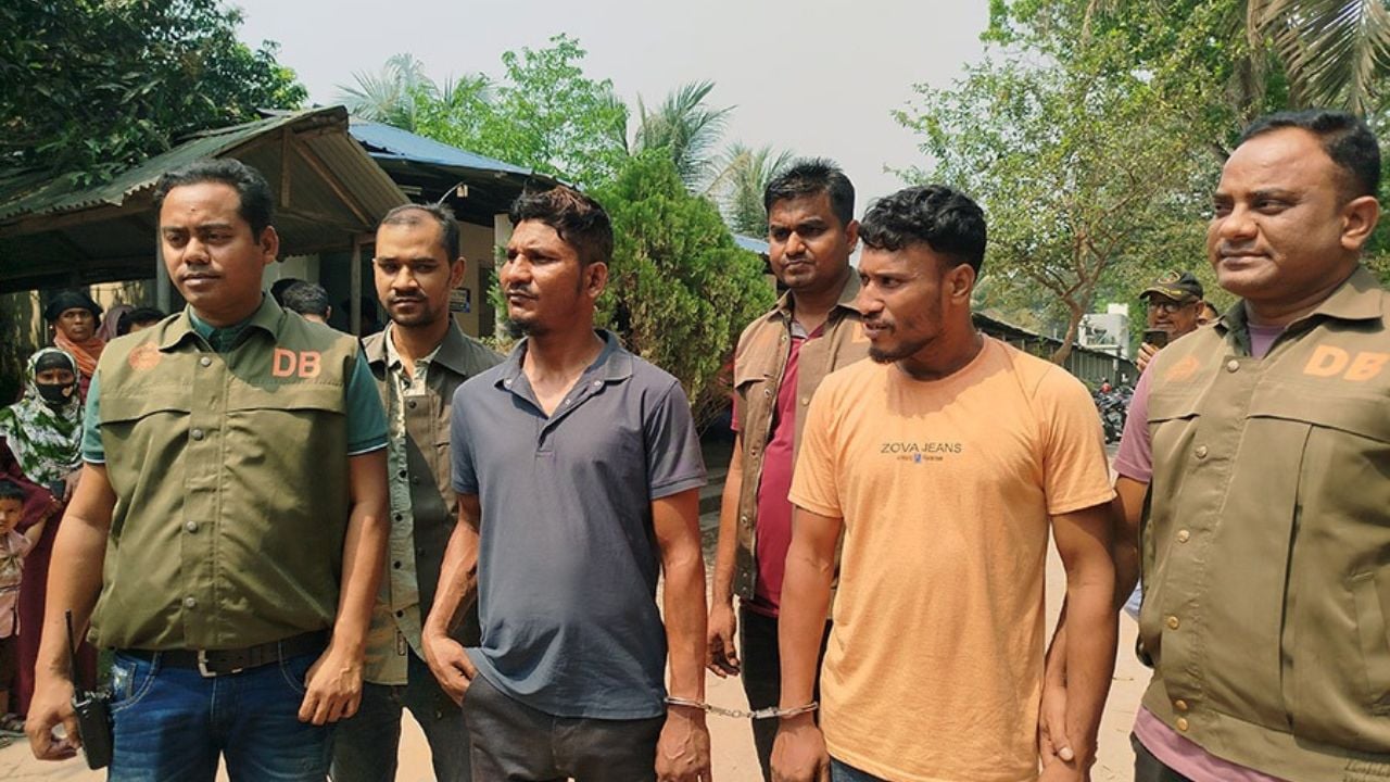 যশোরের দুর্ধর্ষ সন্ত্রাসী গোফরান খুলনা থেকে আটক