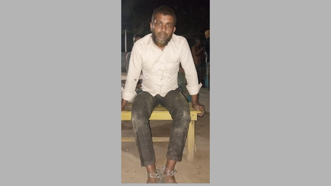 দর্শনায় হাতপায়ে শিকল বাঁধা অপহৃত ব্যক্তি উদ্ধার