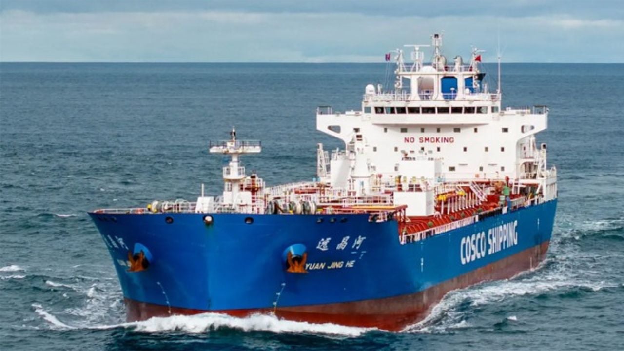 ২৭ হাজার ৩০০ টন ডিজেল নিয়ে জাহাজ চট্টগ্রাম বন্দরে