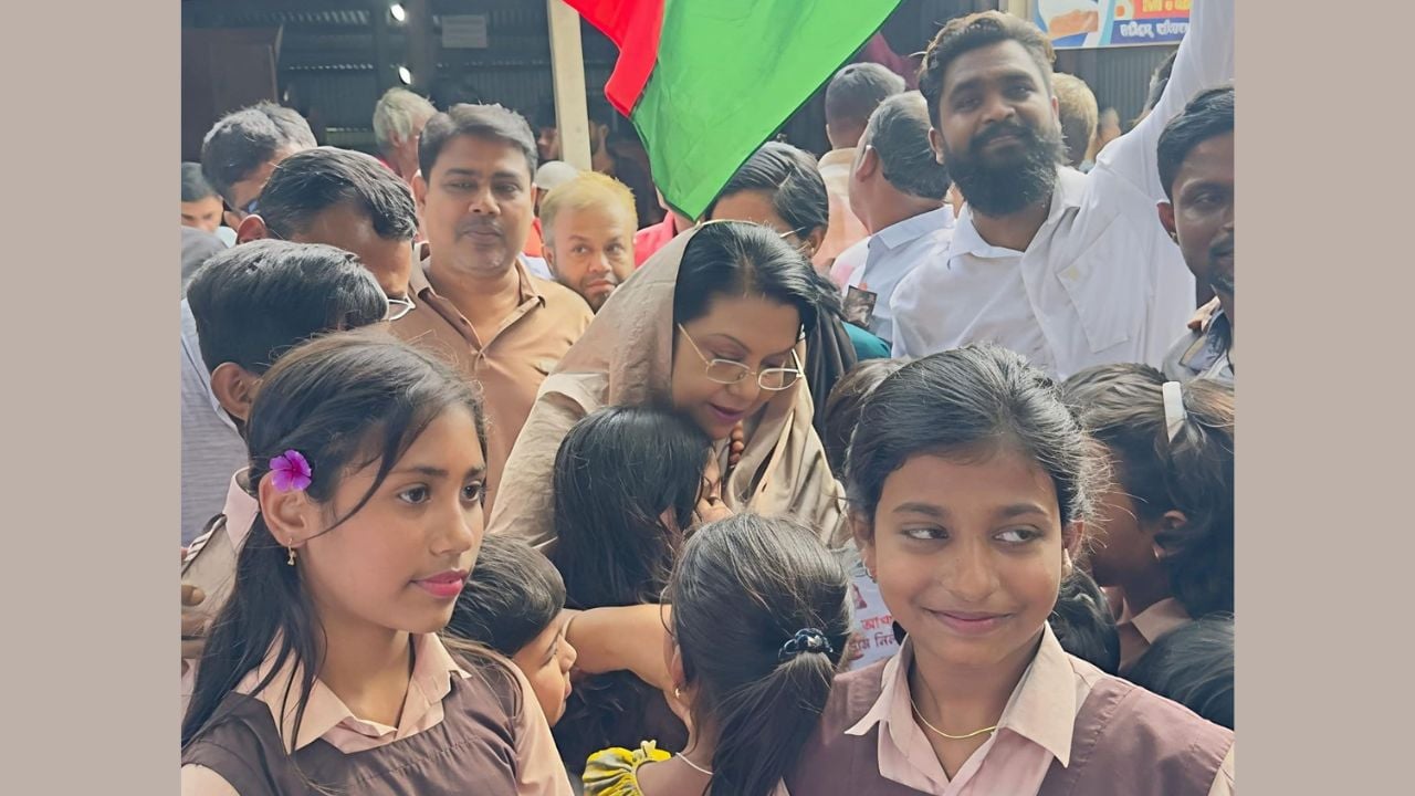 নির্বাচনের উত্তাপ শুধু বড়দের মধ্যেই সীমাবদ্ধ নেই