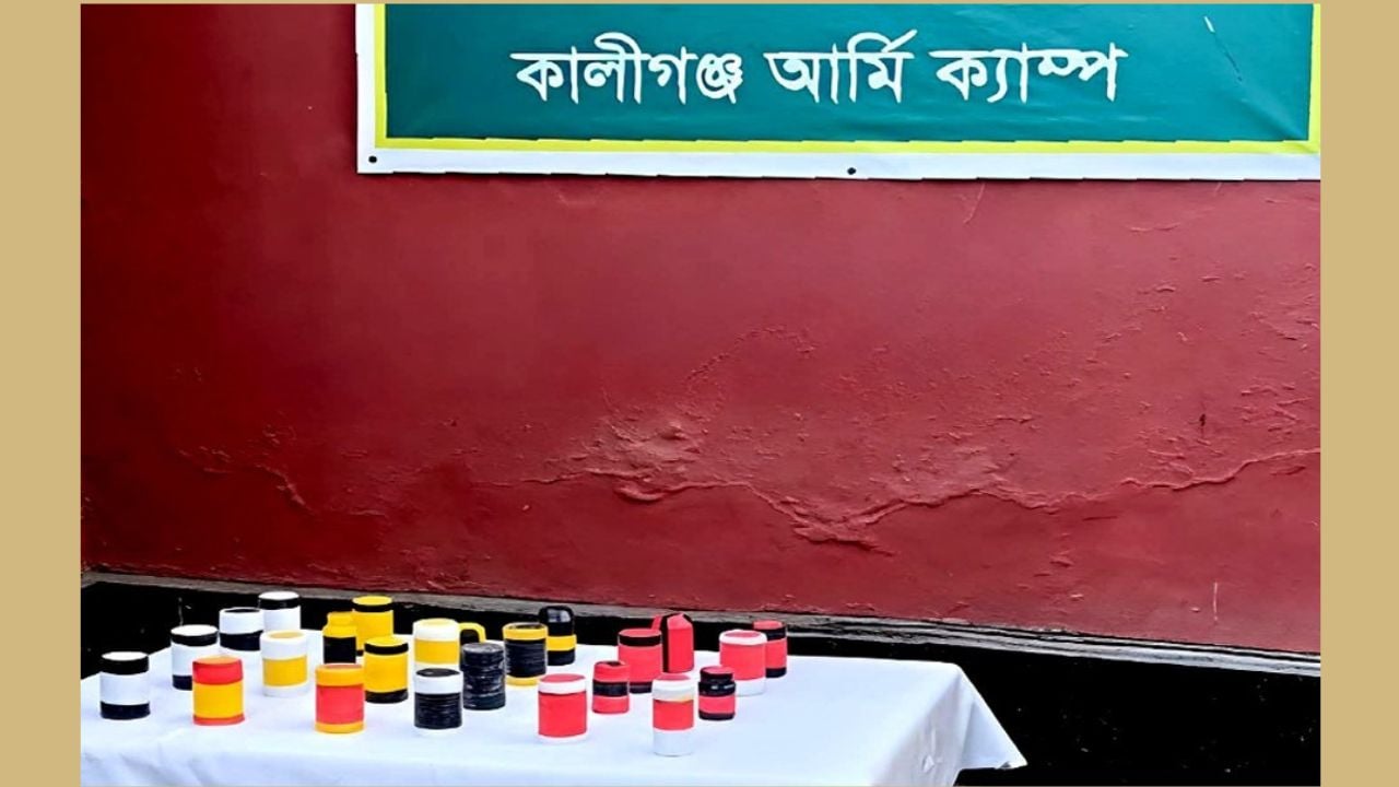কালীগঞ্জে ২৪ ককটেল, দা ও লাঠি উদ্ধার