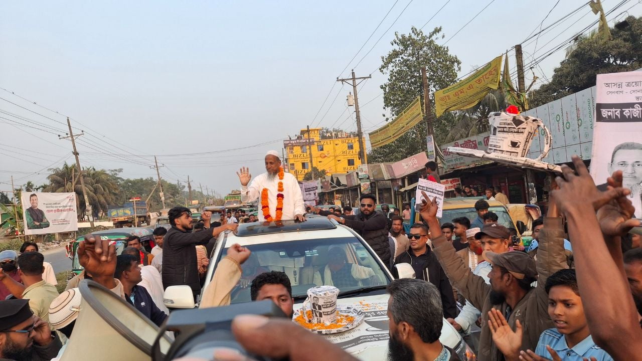 সেনবাগে স্বতন্ত্র প্রার্থী কাজী মফিজের গণসংযোগ