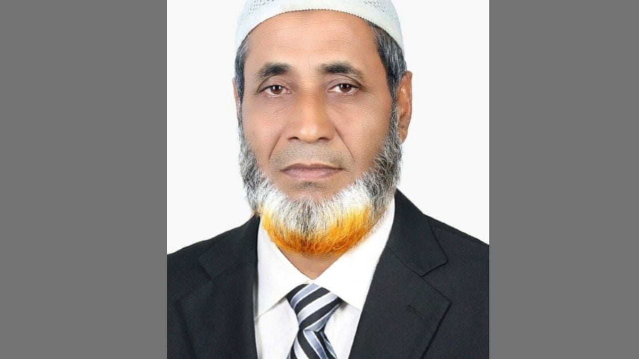 জামায়াত ৪০ ভোটে পাস করায় বিএনপি নেতাকে পেটালেন কৃষকদল নেতা