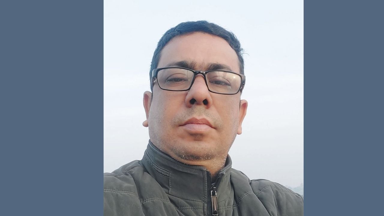 সাপাহারে গ্রাহকের কোটি টাকা নিয়ে উধাও ‘গ্রাম জনতা’ সমিতি