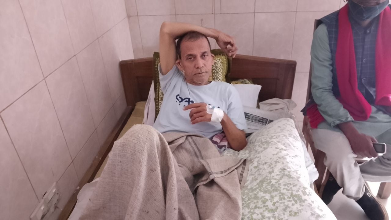 দুর্ঘটনায় আহত আমার দেশ প্রতিনিধির অস্ত্রোপচার সম্পন্ন