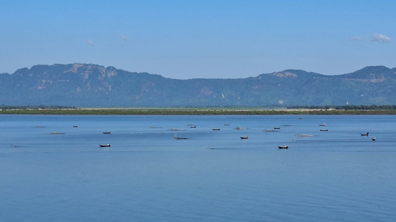 টেকনাফে নাফ নদীতে আরাকান আর্মির গুলিবর্ষণ,  আহত ২