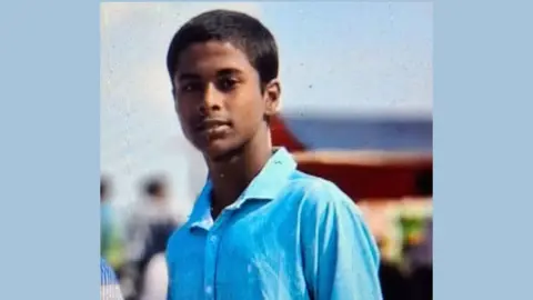 বাইচ দেখতে গিয়েছিল ইয়াসিন, সন্ধ্যায় ফিরল না বাড়ি