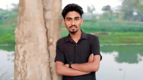 শেরপুরে কলেজ শিক্ষার্থীর ঝুলন্ত লাশ উদ্ধার