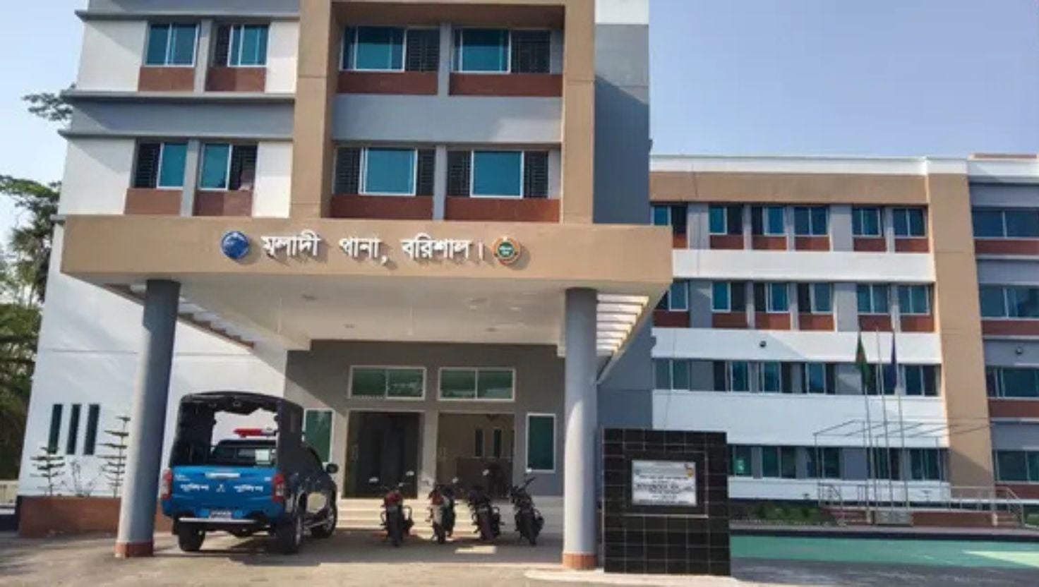 মুলাদীতে ইমামকে হাতুড়িপেটা
