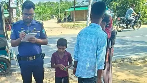থানার কাছেই তিন দিন আহত পড়ে থাকা ব্যক্তির মৃত্যু, মেলেনি পরিচয়