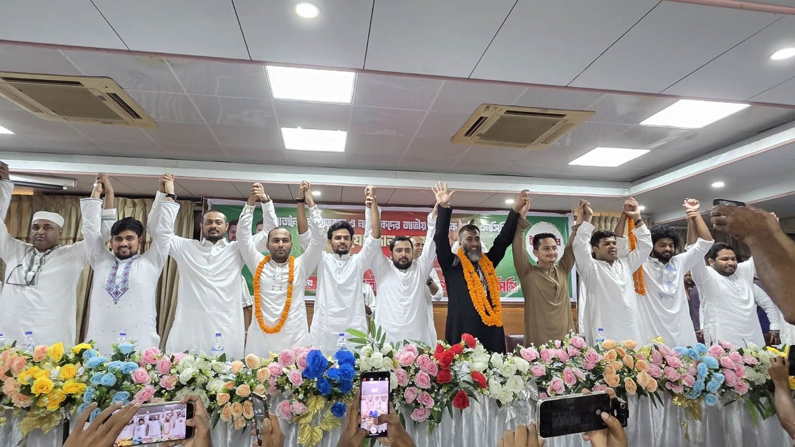 এনসিপিতে যোগ দিলেন ইসহাক, ফ্লোরা, রনি ও কাফি